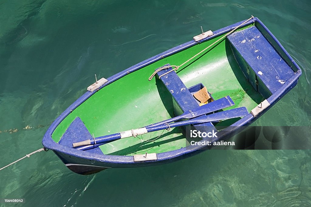 Синий и зеленый «лодочкой» - Стоковые фото Весло роялти-фри