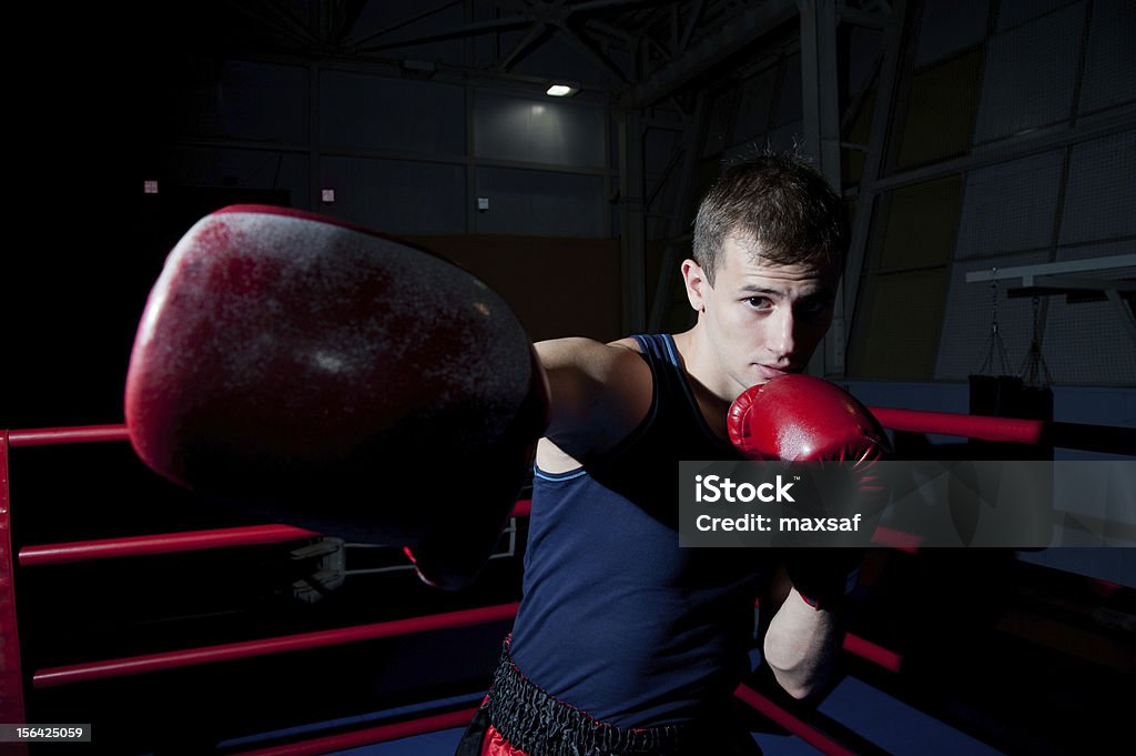 Homem luta no ringue - Royalty-free Adulto Foto de stock