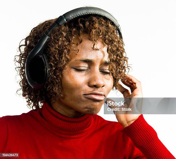 Disfruta De La Música Foto de stock y más banco de imágenes de Adulto - Adulto, Afrodescendiente, Alegre