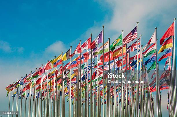 Foto de Bandeiras Do Mundo e mais fotos de stock de Prédio das Nações Unidas - Prédio das Nações Unidas, Bandeira, Dia