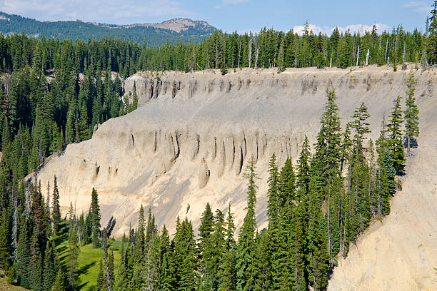 istock Fossil Fumaroles of Annie Creek Oregon 156450292