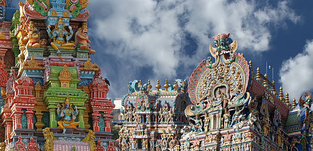 meenakshi templo em madurai, tamil nadu, sul da índia - madurai kerala india tamil nadu imagens e fotografias de stock