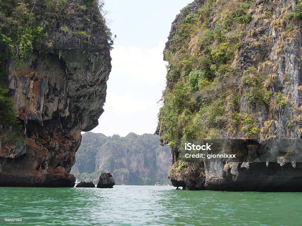 Karst formacje skalne, prowincja Krabi, Tajlandia — - Zbiór zdjęć royalty-free (Archipelag)