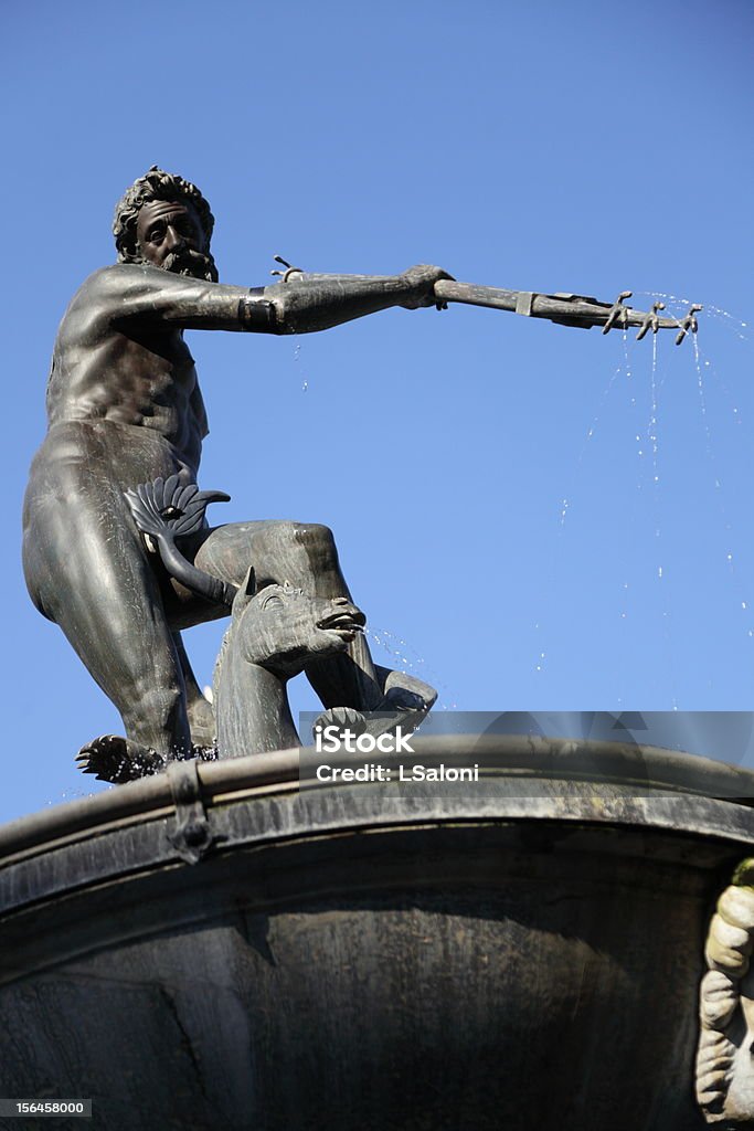 fountain Neptune, Danzing, Гданьск, Польша - Стоковые фото Архитектура роялти-фри
