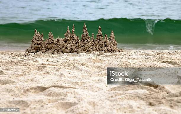 모래 성 해변 녹색 흔들다 0명에 대한 스톡 사진 및 기타 이미지 - 0명, 날씨, 동화