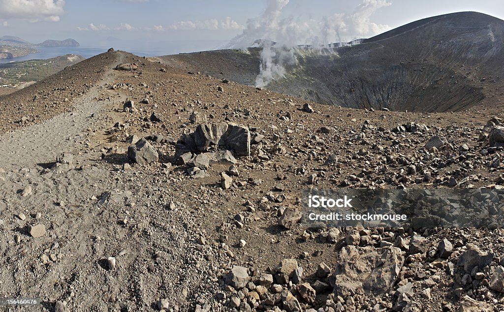 Rocas volcánicas en el monte Vulcano el cráter ridge - Foto de stock de Aire libre libre de derechos