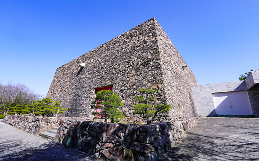 On a sunny day in March 2023, the Seto Inland Sea Museum of History and Folklore, selected as one of the top 100 public buildings, near the summit of Goshikidai, straddling Takamatsu City and Sakaide City in Kagawa Prefecture.