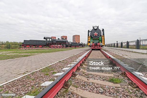 Volto Della Vecchia Locomotiva A Vapore - Fotografie stock e altre immagini di A forma di stella - A forma di stella, Acciaio, Bianco