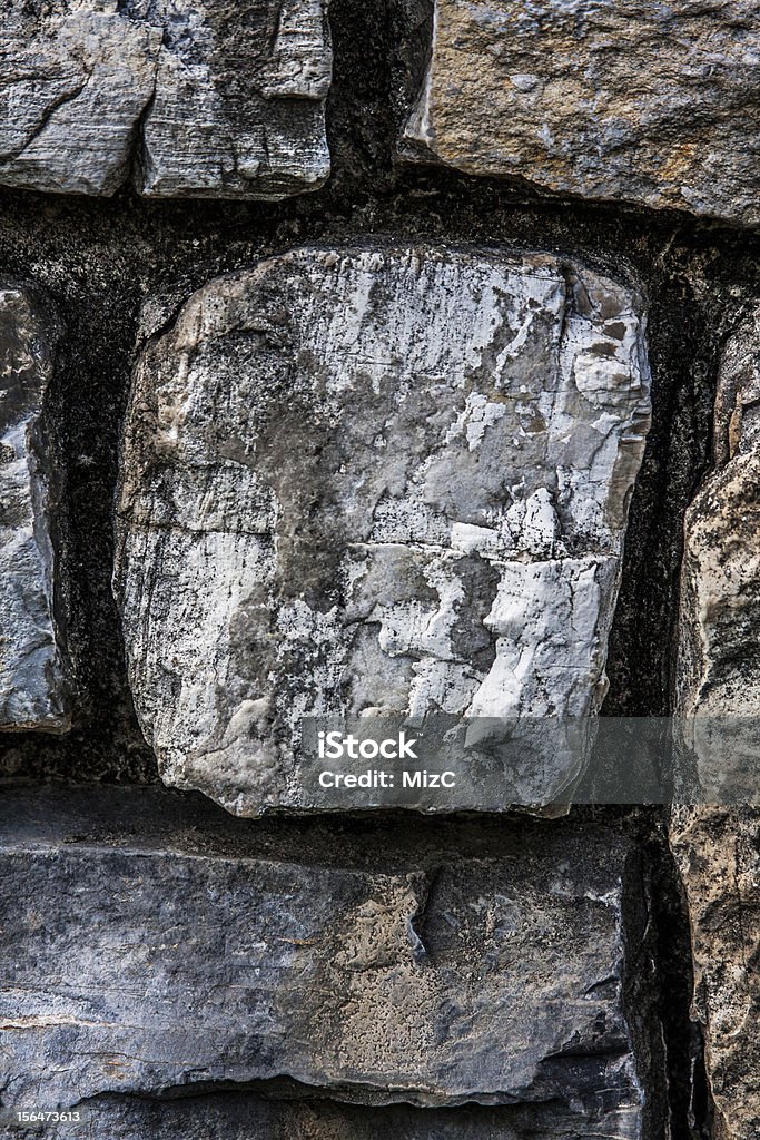 Letra O no Muro de Pedra - Royalty-free Alfabeto Foto de stock