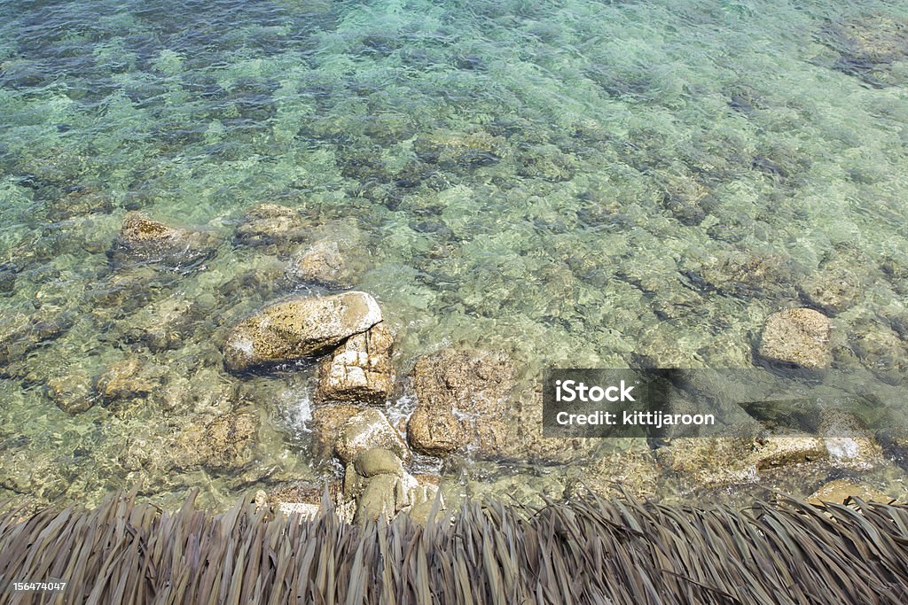 Rocce nel mare vista dall'alto - Foto stock royalty-free di Acqua