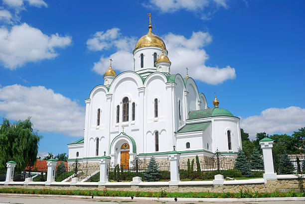 kloster, tyraspol, transnistria - tyraspol moldova cloud sky stock-fotos und bilder