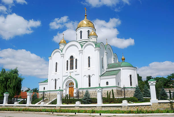 修道院、tyraspol 、transnistria - tyraspol moldova cloud sky ストックフォトと画像