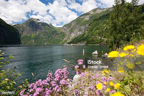 Noruega Foto de stock y más banco de imágenes de Acantilado - Acantilado, Aire libre, Azul