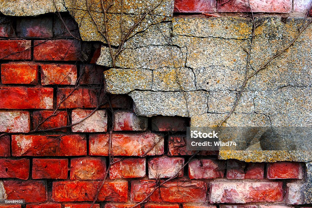 Stary TYNK NA Mur z cegły - Zbiór zdjęć royalty-free (Architektura)