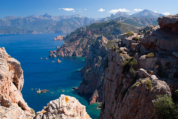 포루토 메트로폴리스 카포 로소, 코르시카 - mountain looking at view beach cliff 뉴스 사진 이미지