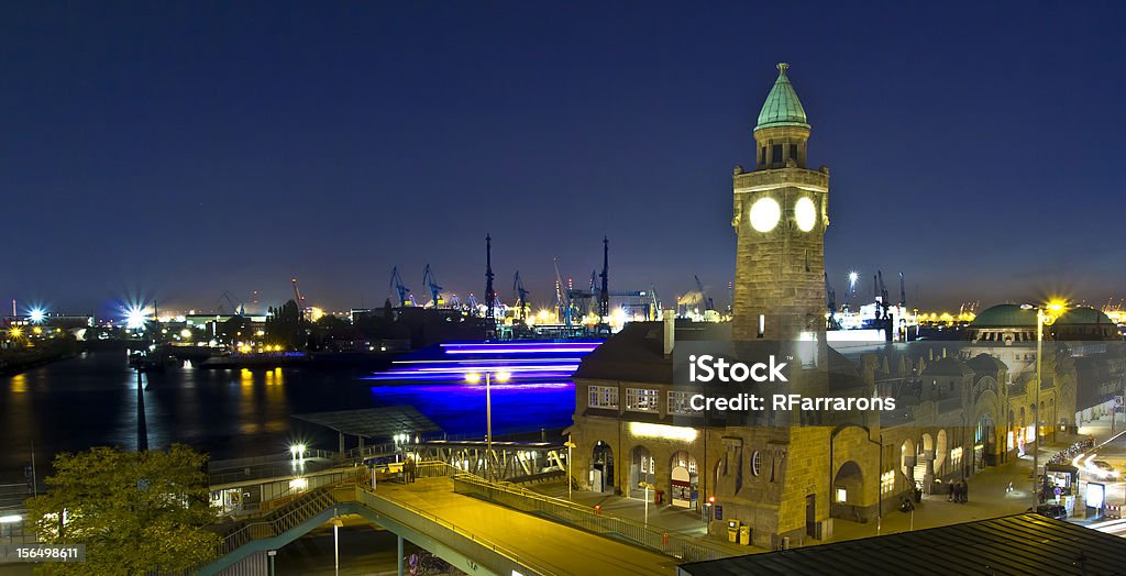 Vista desde Landungsbrucken, Hamburgo - Foto de stock de Aire libre libre de derechos