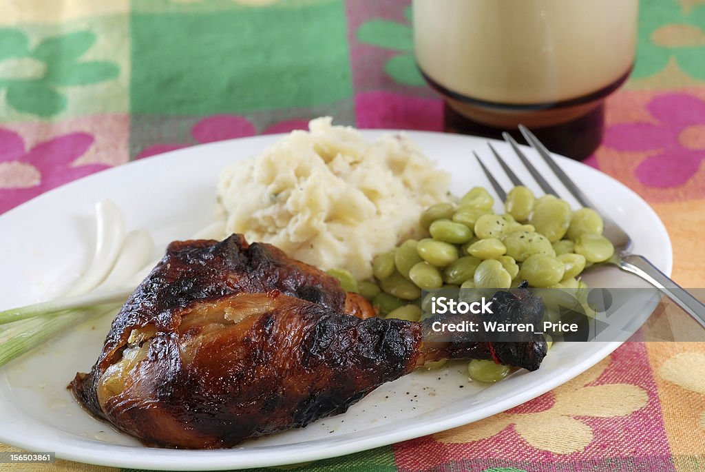 Poulet rôti le dîner - Photo de Cuisse de poulet cuite libre de droits