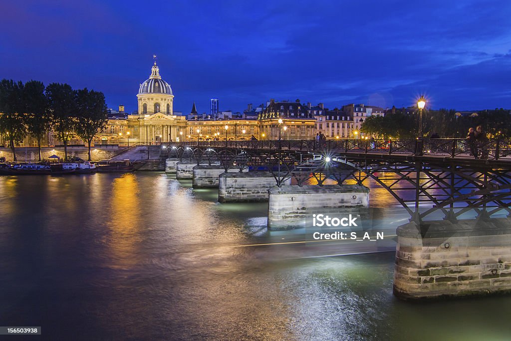 Paris bei Nacht-Institut de france - Lizenzfrei Alt Stock-Foto
