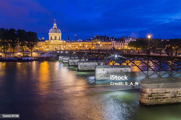 Paris Bei Nachtinstitut De France Stockfoto und mehr Bilder von Alt - Alt, Architektur, Balkengerüst