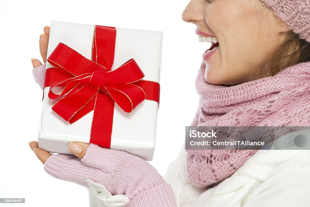 Nahaufnahme der Weihnachts-Geschenk-box in der hand der Frau - Lizenzfrei Erwachsene Person Stock-Foto