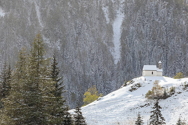 チャペルヒルで、 - groder hof chapel ストックフォトと画像