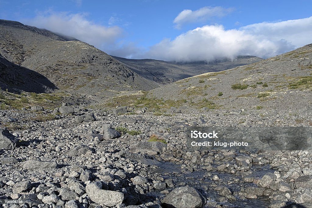 Secrets de Mannepahk Stream Khibiny montagnes, en Russie - Photo de Arctique libre de droits