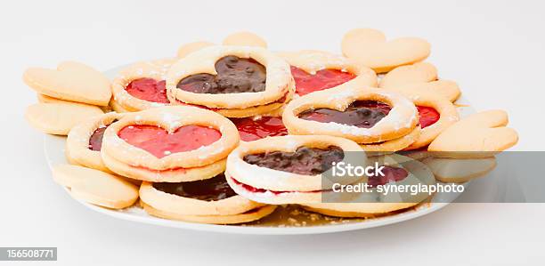 Biscotto Di Pasta Frolla Cookie Con Marmellata - Fotografie stock e altre immagini di Affettuoso - Affettuoso, Amore, Biscotto di pasta frolla