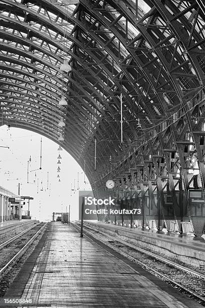 Stazione Centrale - Fotografie stock e altre immagini di Affari - Affari, Arrivo, Centrale elettrica