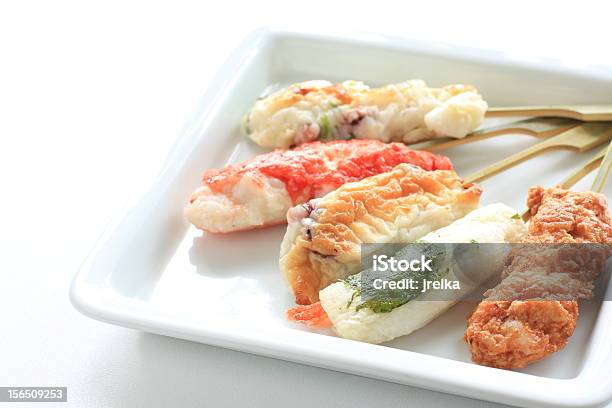 Photo libre de droit de Cuisine Japonaise Oden Sur Plat banque d'images et plus d'images libres de droit de Aliment - Aliment, Bâtonnet de surimi, Cuisine japonaise