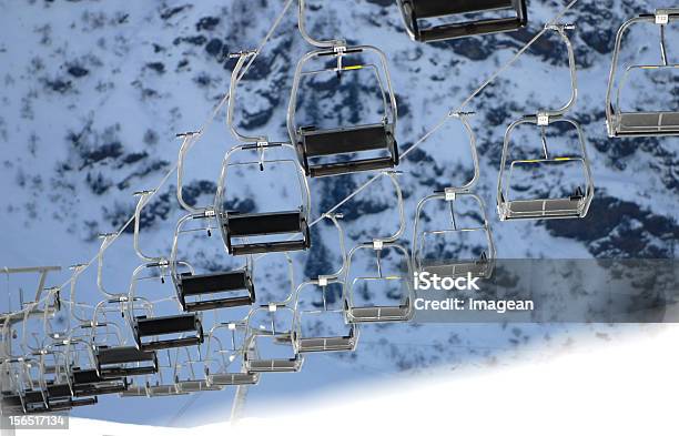Foto de Teleférico De Esqui Esqui St Anton e mais fotos de stock de Alpes europeus - Alpes europeus, Aço, Cabo de Aço