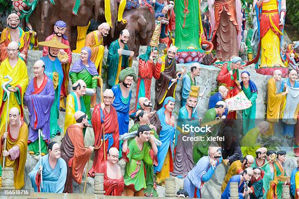 Escultura De Buda Chino Tradicional Foto de stock y más banco de imágenes de Arte - Arte, Arte y artesanía, Artesanía