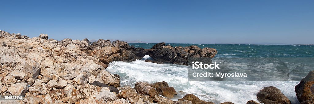 Vista panorâmica de lindos rocky beach. - Foto de stock de Areia royalty-free