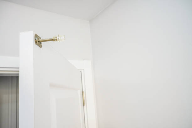 istock door knop keeper to protect wall from scratching, wall nanny, wall protector, shield 1565256427