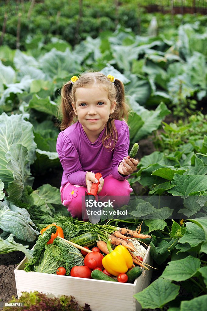 In cucina-giardino - Foto stock royalty-free di Bambino