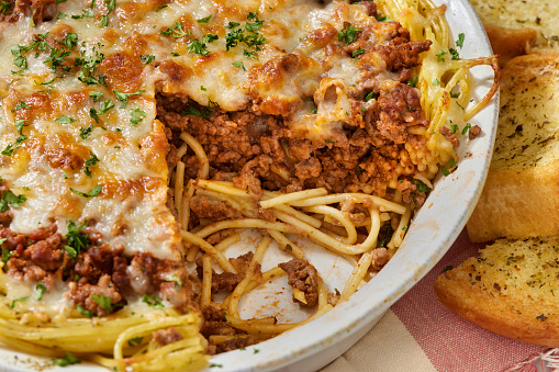 Baked Spaghetti Bolognese Pie with Garlic Toast