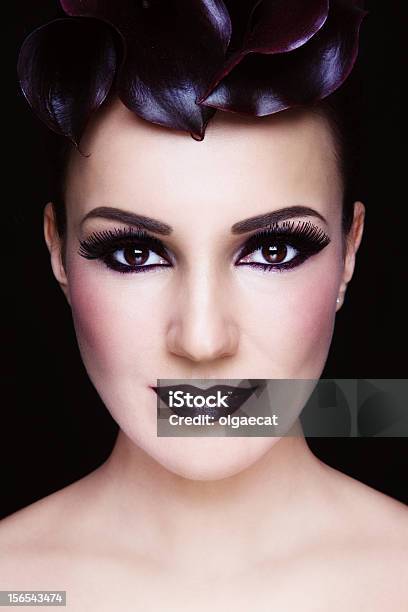 Viola Makeup - Fotografie stock e altre immagini di Adulto - Adulto, Bellezza, Calla - Aro