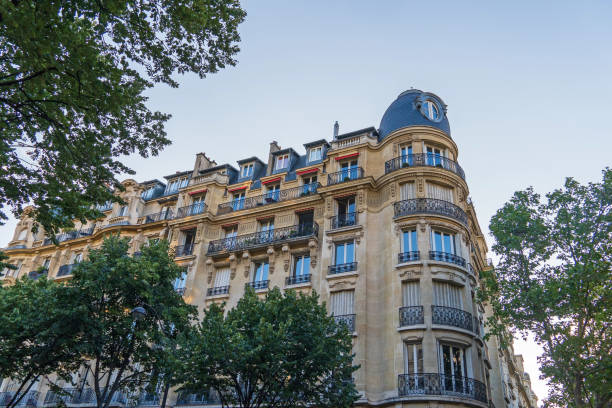istock Architecture in Paris, France 1565497652