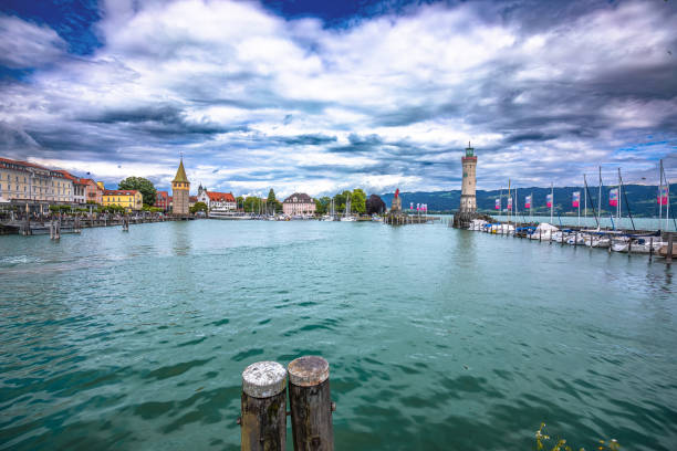 ciudad de lindau en vista panorámica del lago bodensee - 11323 fotografías e imágenes de stock