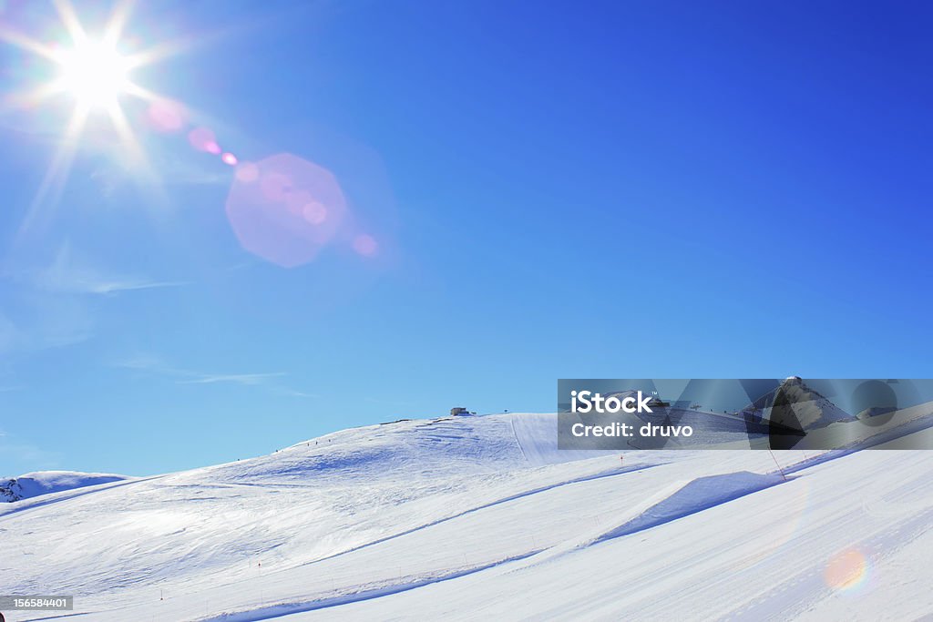 Солнце над итальянский Альпы - Стоковые фото Белый роялти-фри