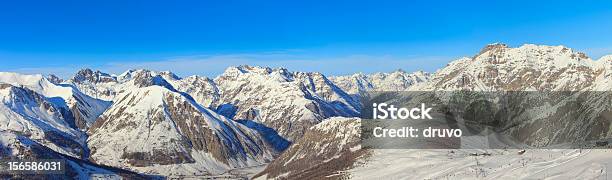 Alpes Italianos Panorama - Fotografias de stock e mais imagens de Adulto - Adulto, Alpes Europeus, Ao Ar Livre