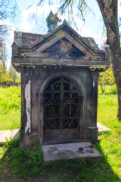istock Old stone crypt on the ancient cemetery 1565893027