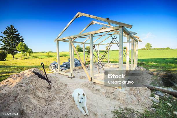 Garden Schuppen Konstruktion Stockfoto und mehr Bilder von Heimwerken - Heimwerken, Hund, Architektur