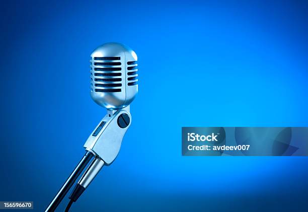 Vintage Microfone - Fotografias de stock e mais imagens de Microfone - Microfone, Antigo, Azul