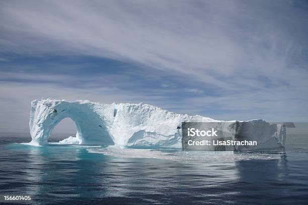 Eisberg An Der Küste Von Grönland Stockfoto und mehr Bilder von Arktis - Arktis, Atlantik, Auf dem Wasser treiben