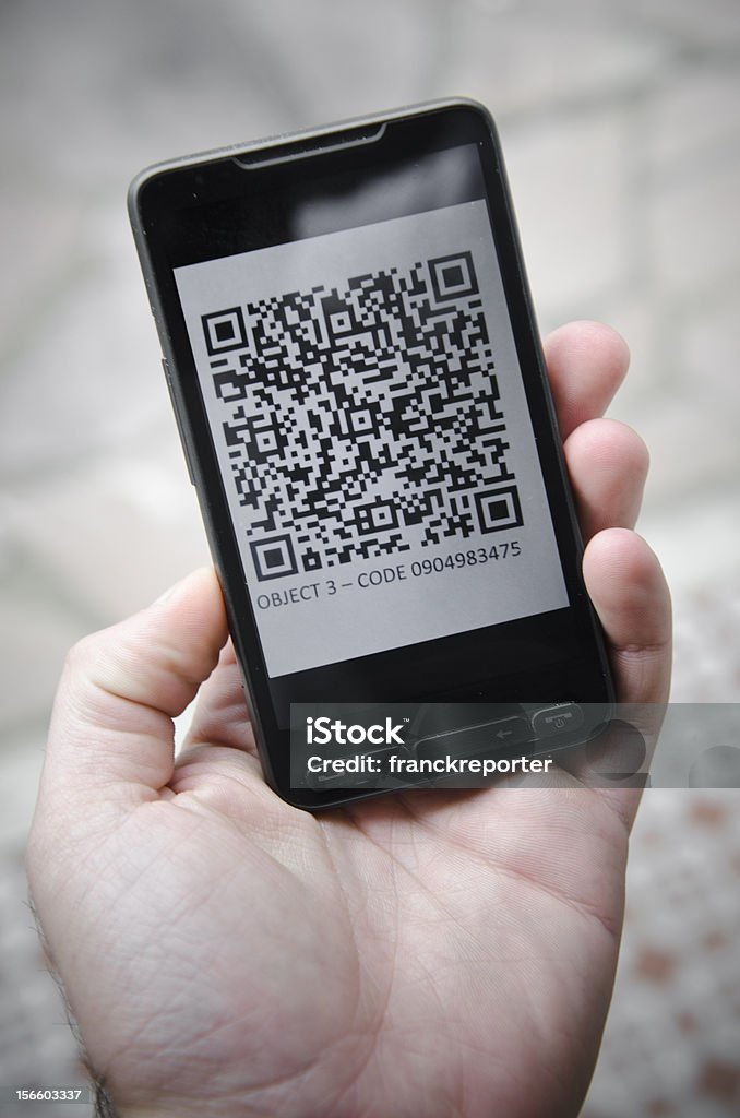 code de réponse rapide sur smartphone - Photo de Téléphone mobile intelligent libre de droits
