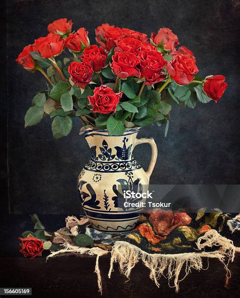 Foto de Rosas Vermelhas e mais fotos de stock de Bouquet - Bouquet, Cabeça da flor, Caule