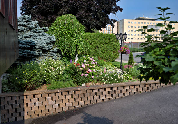 istock Retaining Wall Perennial Flowerbed 1566108913