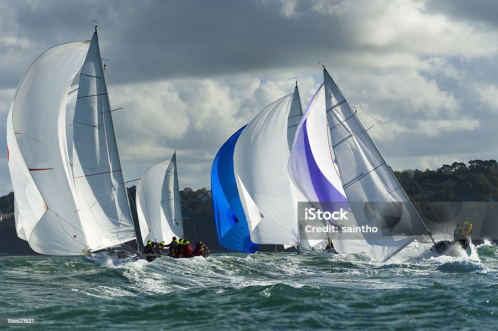 Grupo de iate no regatta - Foto de stock de Regata royalty-free