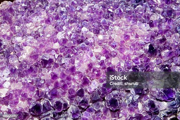 Foto de Conjunto De Fundo Roxo Ametista e mais fotos de stock de Ametista - Ametista, Coleção, Cristal