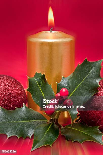 Foto de Cartões De Natal e mais fotos de stock de Azevinho - Azevinho, Vela - Equipamento de Iluminação, Baga - Fruta